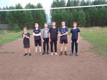 Соревнование по волейболу на переходящий кубок